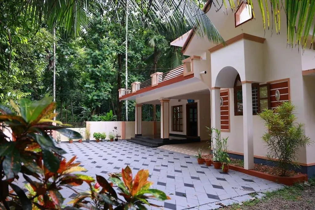 Short Term 3 Bedroom House Chengannur Holiday home